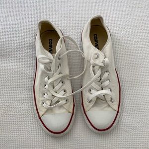 Women’s size 8 Mens size 6 Converse